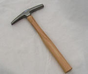 Magnetic tack hammer