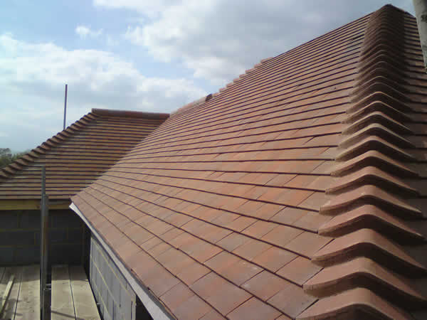 Roof Tiling 08
